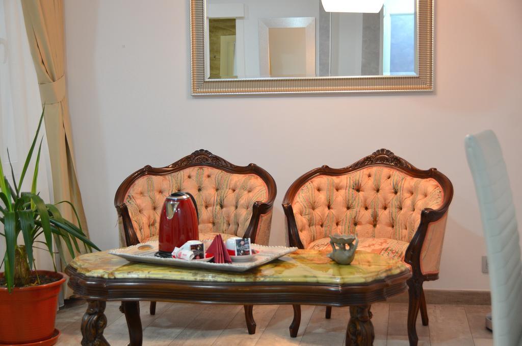 Hostal Alexis Madrid Ngoại thất bức ảnh