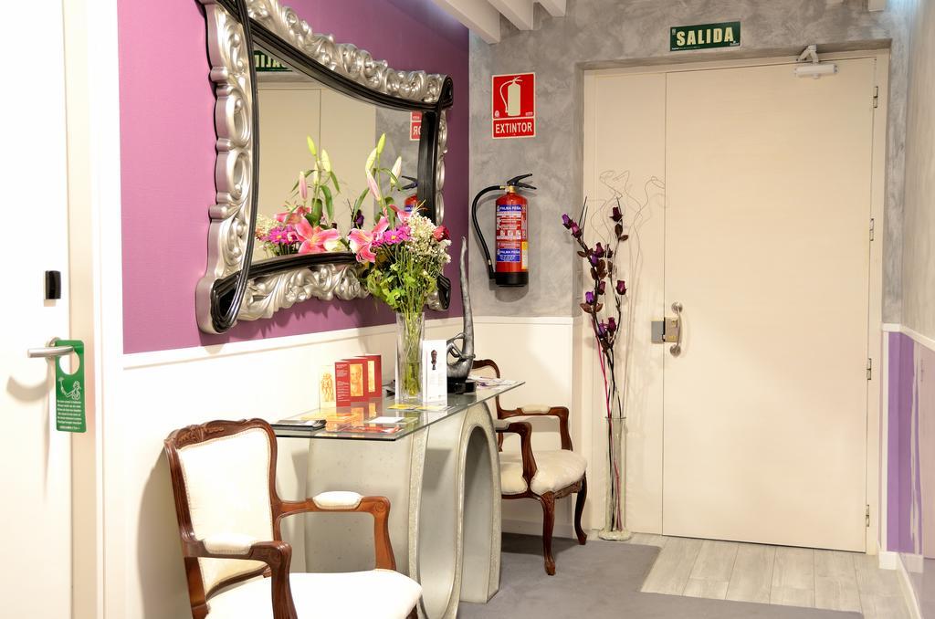 Hostal Alexis Madrid Ngoại thất bức ảnh